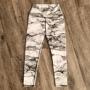 ✨ [Evolution & creation] white marble rose leggings